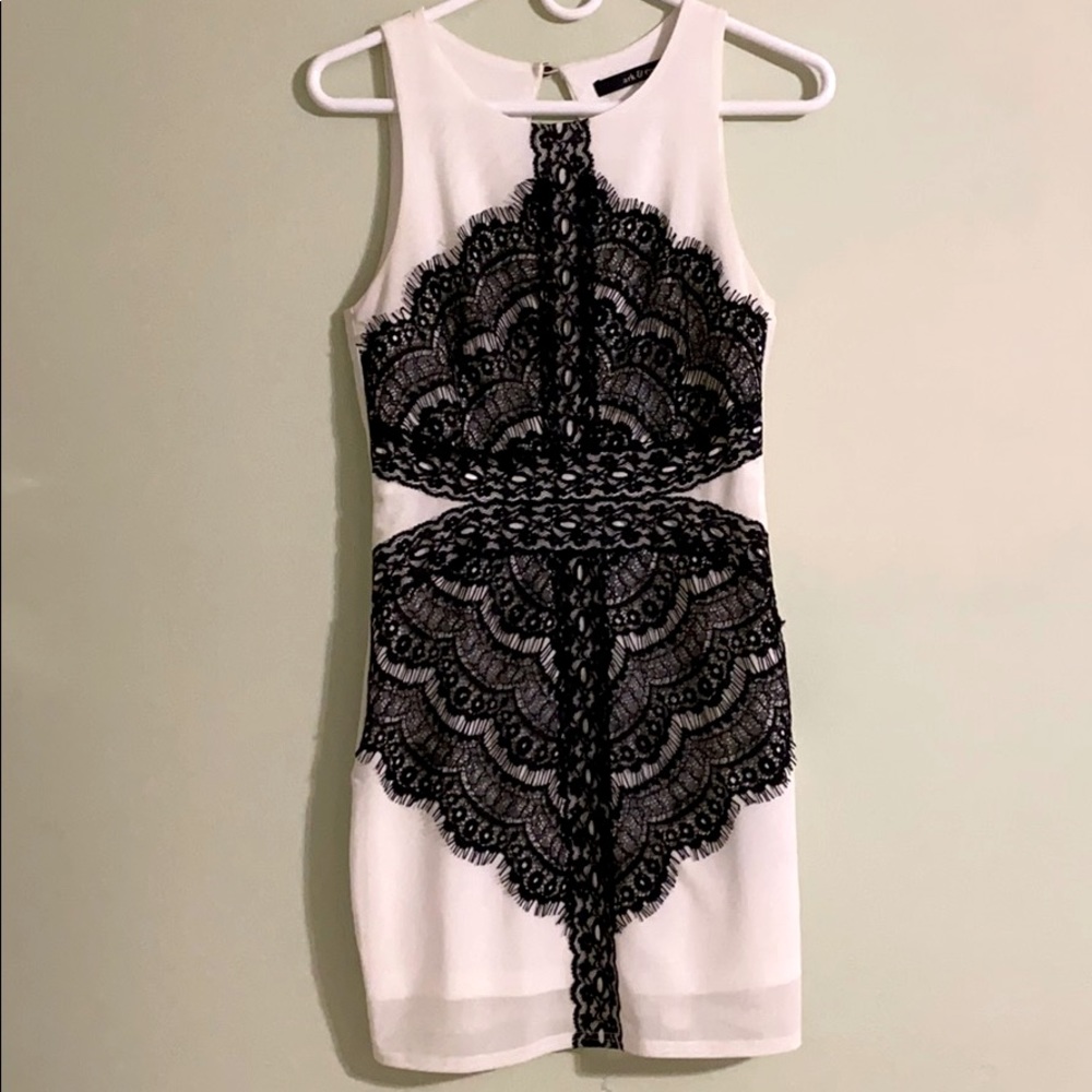Ark & Co White With Black Lace Fitted Dress